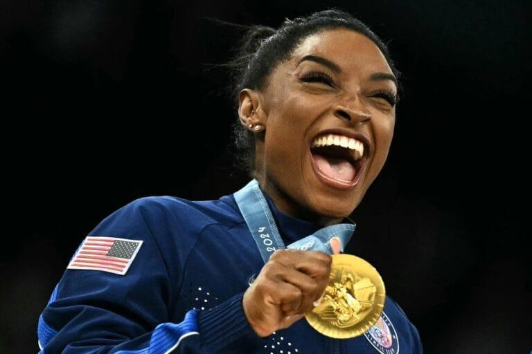 No, Simone Biles Did Not Write a Blog Mocking Charlie Kirk After His Death Simone Biles holds her gold medal during the Paris 2024 Olympic Games at the Bercy Arena in Paris, on Tuesday.Lionel Bonaventure / AFP - Getty Images