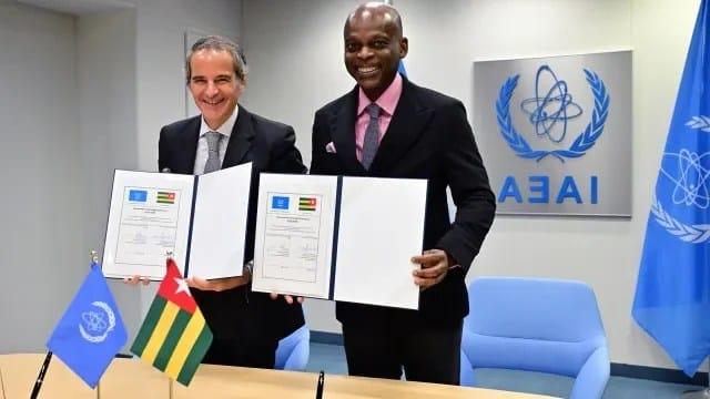 Togo and IAEA Sign Country Programme Framework to Boost Nuclear Science for Development H. E. Professor Robert Dussey, Minister of Foreign Affairs, Cooperation, African Integration and Togolese Abroad, and Mr Rafael Mariano Grossi, Director General of the IAEA with the signed Country Programme Framework (CPF) for the period of 2026-2031. | D. Calma/IAEA