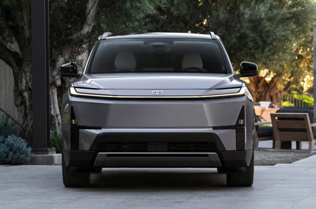 Toyota Expands EV Lineup with New 3-Row Highlander Toyota Expands EV Lineup with New 3-Row Highlander | Swahili Today