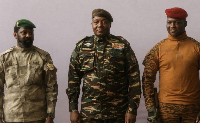France 24, RFI and AFP Among Media Outlets Recently Banned in Niger From left to right: Assimi Goïta, Abdourahamane Tchiani and Ibrahim Traoré pose during a meeting of Sahel alliance leaders.