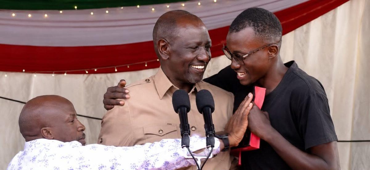 “He Is a Good Person”: Ruto Defends Youth Who Rushed Toward Him During Event | Swahili Today